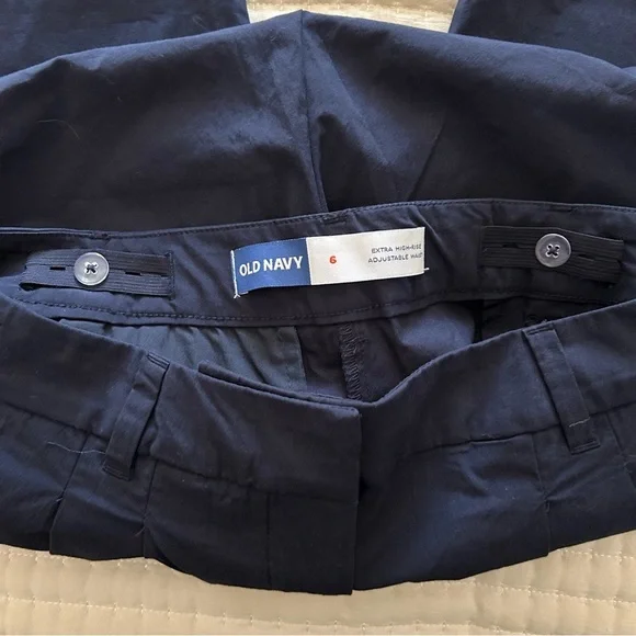 NWT, Old Navy Women’s Extra High-Rise Super Wide-Leg Pleated Navy Pants, Size 6 - Picture 6 of 9